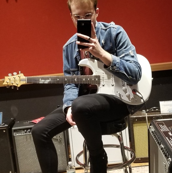 Meet your Posher, Wes - Picture 1 of 1